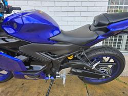 2025 YAMAHA YZF-R3 Blue