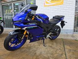 2025 YAMAHA YZF-R3 Blue