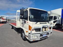 2011 Hino FD 1124-500 Series 6 Ton Tray