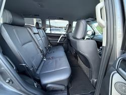 2023 Toyota Landcruiser Prado VX