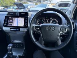 2023 Toyota Landcruiser Prado VX