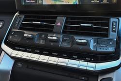 2022 Toyota Landcruiser Sahara FJA300R 4X4 Dual Range Crystal Pearl