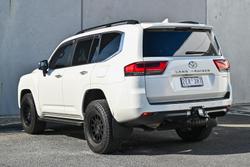 2022 Toyota Landcruiser Sahara FJA300R 4X4 Dual Range Crystal Pearl