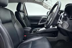 2022 Mitsubishi Pajero Sport Exceed