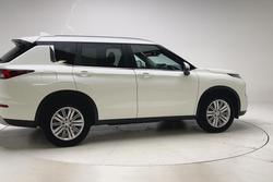 2024 Mitsubishi Outlander LS