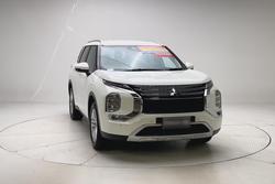 2024 Mitsubishi Outlander LS