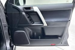 2017 Toyota Landcruiser Prado Altitude