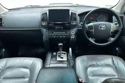 2011 Toyota Landcruiser Altitude