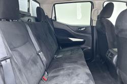 2017 Nissan Navara ST