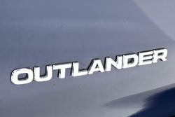 2024 Mitsubishi Outlander LS