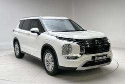 2024 Mitsubishi Outlander LS