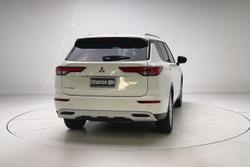 2024 Mitsubishi Outlander LS