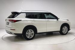 2024 Mitsubishi Outlander LS