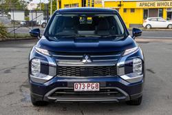 2025 Mitsubishi Outlander ES