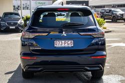 2025 Mitsubishi Outlander ES