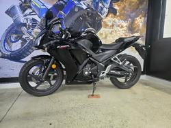 2014 Honda CBR300R BLACK