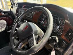 2023 Kenworth T610 SAR White