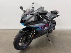 2025 Yamaha YZF-R7LA BLACK/GREY
