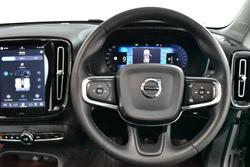 2023 Volvo XC40 Ultimate B4 Bright