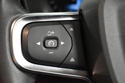 2023 Volvo XC40 Ultimate B4 Bright