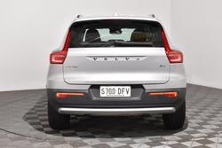 2023 Volvo XC40 Ultimate B4 Bright