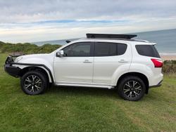 2021 Isuzu MU-X LS-T