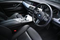 2015 BMW 5 Series 520i M Sport