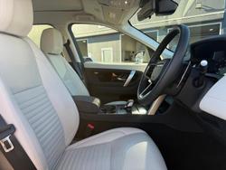 2024 Land Rover Discovery Sport P200 S