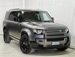 2025 Land Rover Defender 130 P400 Outbound