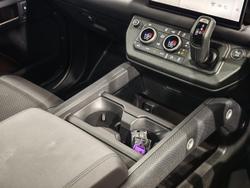 2025 Land Rover Defender 130 P400 Outbound