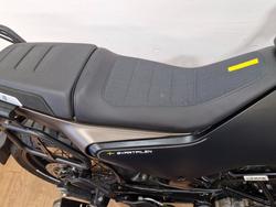 2022 Husqvarna SVARTPILEN 401 GREY