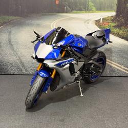 2015 Yamaha YZF-R1 Blue