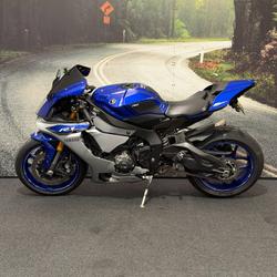 2015 Yamaha YZF-R1 Blue