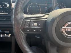 2026 Nissan Navara SL