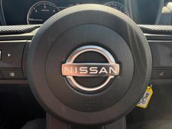 2026 Nissan Navara SL