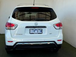 2015 Nissan Pathfinder ST