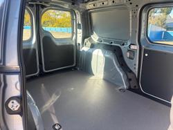 2025 Volkswagen Caddy TSI220