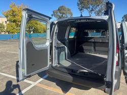 2025 Volkswagen Caddy TSI220