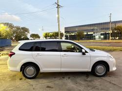 2021 Toyota Corolla Fielder Hybrid EX