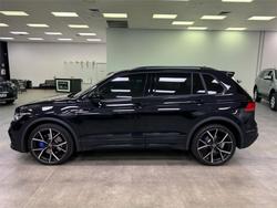 2022 Volkswagen Tiguan R Grid Edition