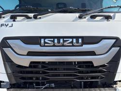2026 Isuzu F Series FYJ 320-255 AT R67