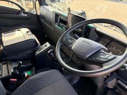 2026 Isuzu F Series FYJ 320-255 AT R67