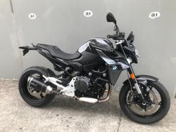 2025 BMW F 900 R Triple Black