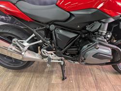 2018 BMW Motorrad R1200R RED