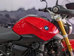 2018 BMW Motorrad R1200R RED