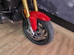 2018 BMW Motorrad R1200R RED