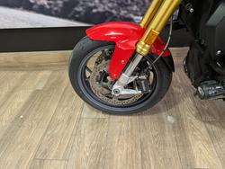 2018 BMW Motorrad R1200R RED