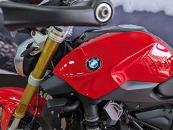 2018 BMW Motorrad R1200R RED