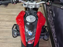 2018 BMW Motorrad R1200R RED