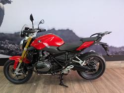 2018 BMW Motorrad R1200R RED